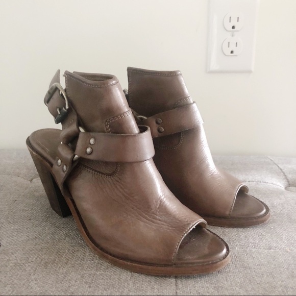 Frye Izzy Harness Leather Sling Block Heel Sandal - Picture 1 of 8
